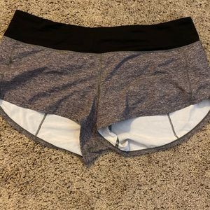 Lululemon Speed Up Shorts 2.5 inch inseam Size 10
